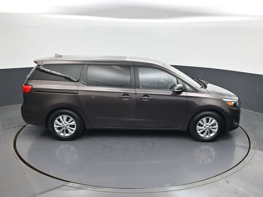Used 2017 Kia Sedona LX image 17