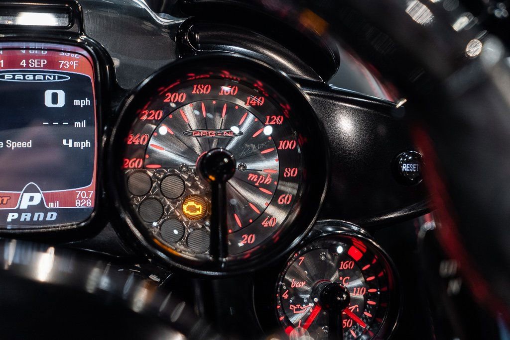 Used 2017 Pagani Huayra image 24