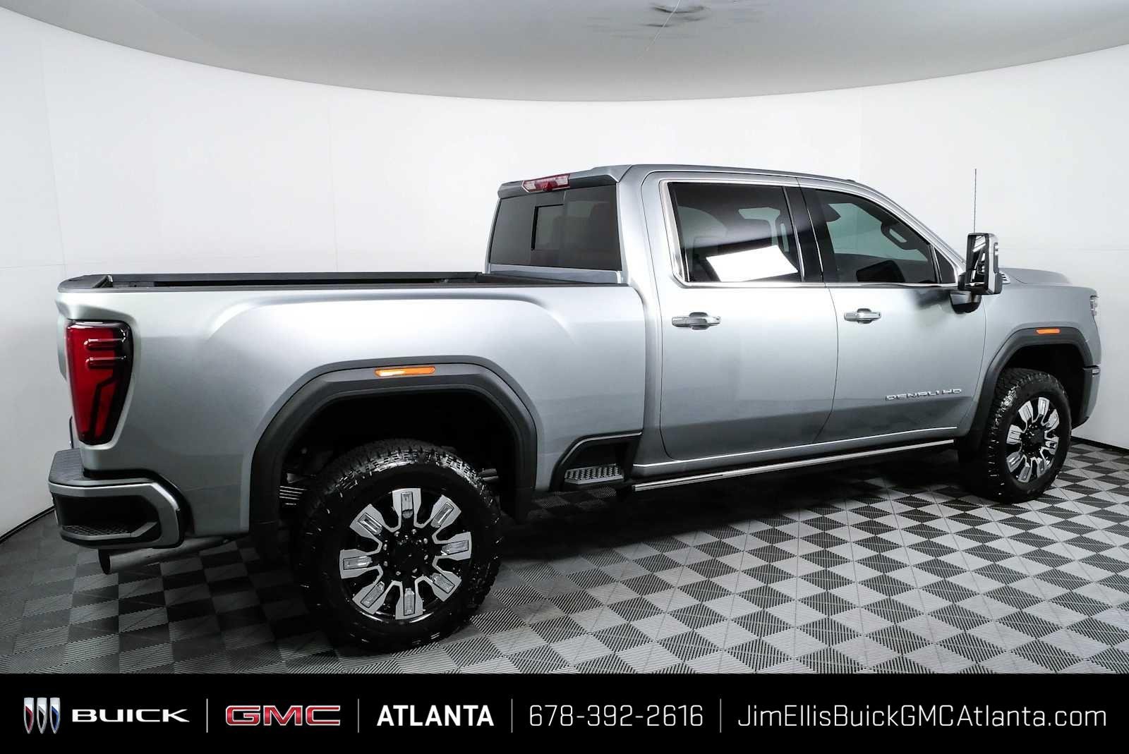 New 2026 GMC Sierra 2500 Denali w/ Denali Reserve Package AWD/4WD image 3