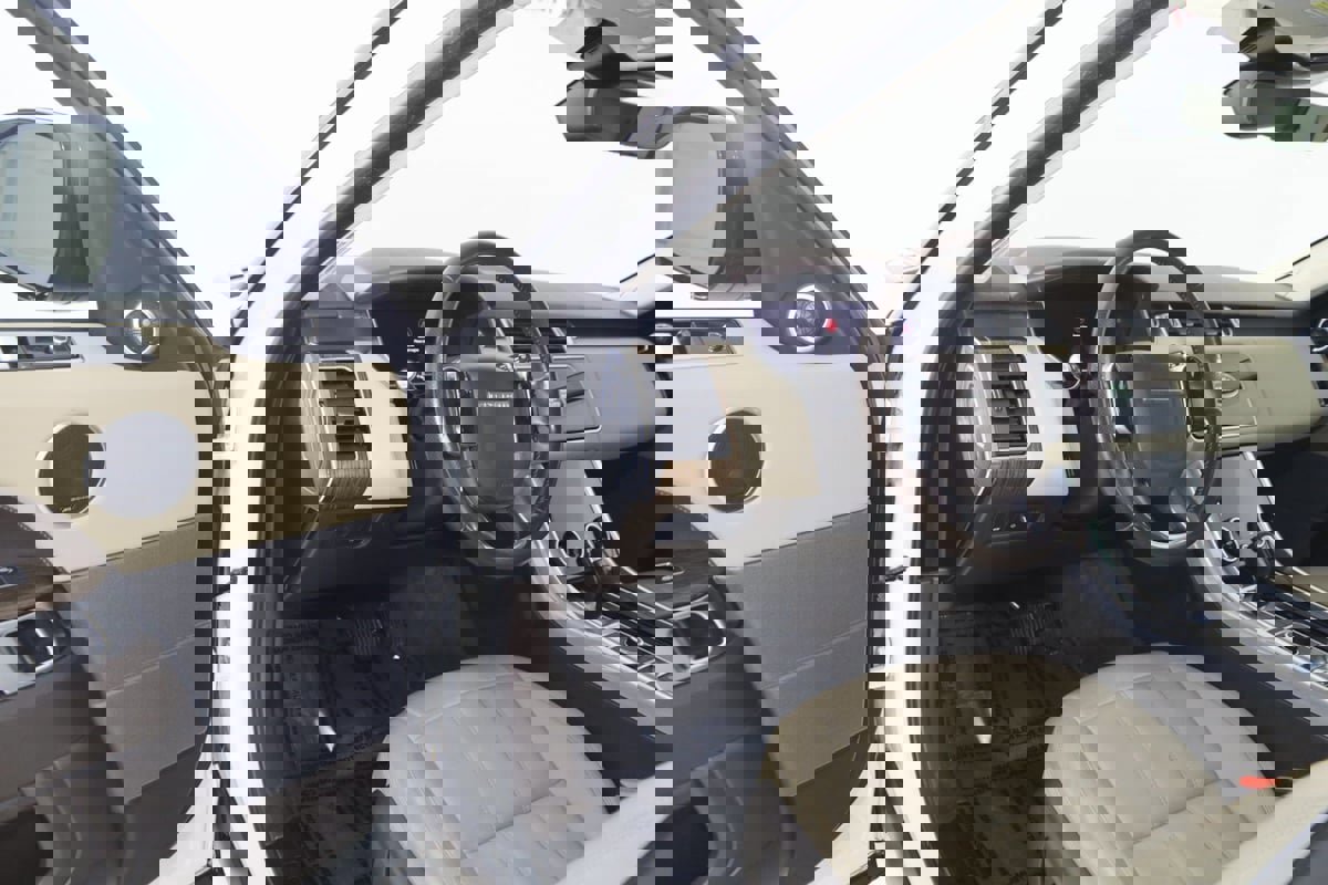 Used 2020 Land Rover Range Rover Sport SE image 48