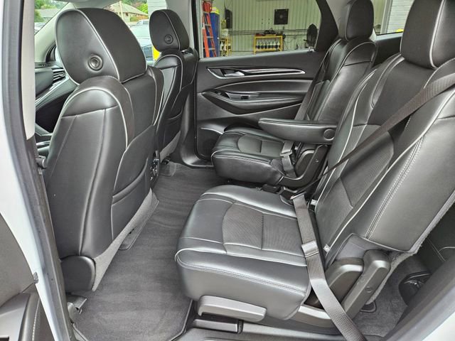 Used 2020 Buick Enclave Avenir w/ Avenir Technology Package AWD/4WD image 17