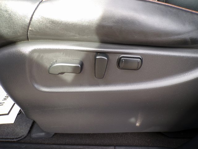 Used 2018 Nissan Armada Platinum w/ Captain Seat Package image 19