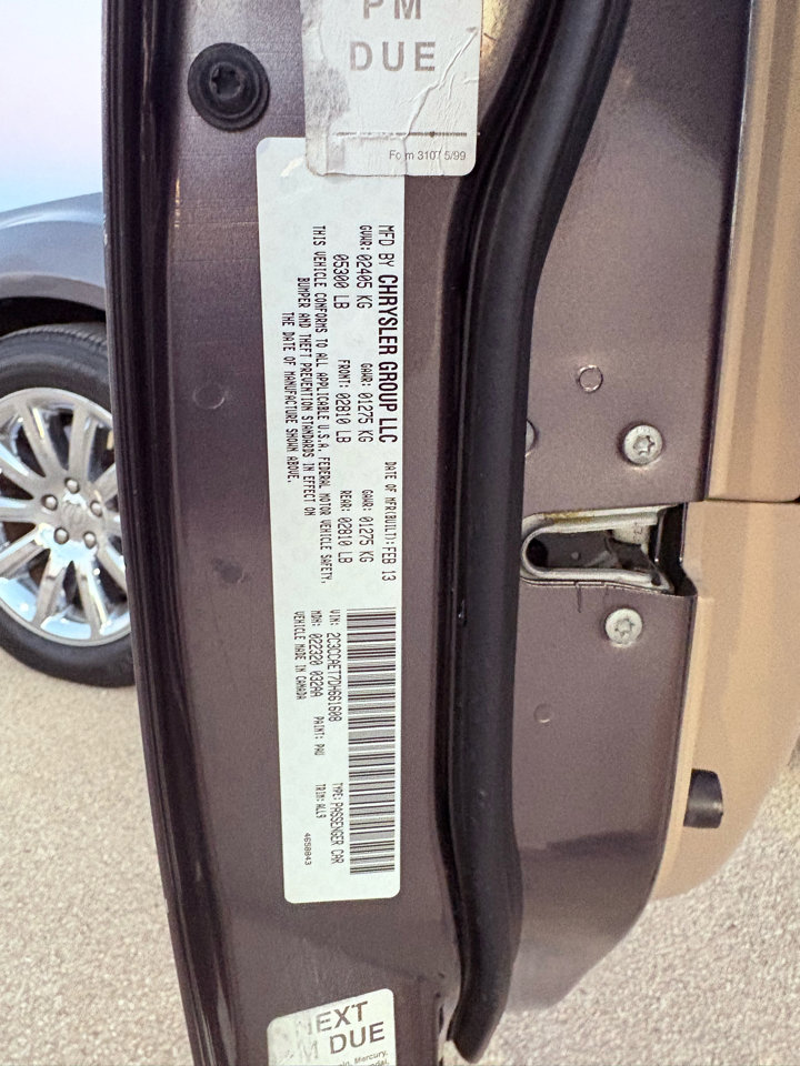 Used 2013 Chrysler 300 C image 34