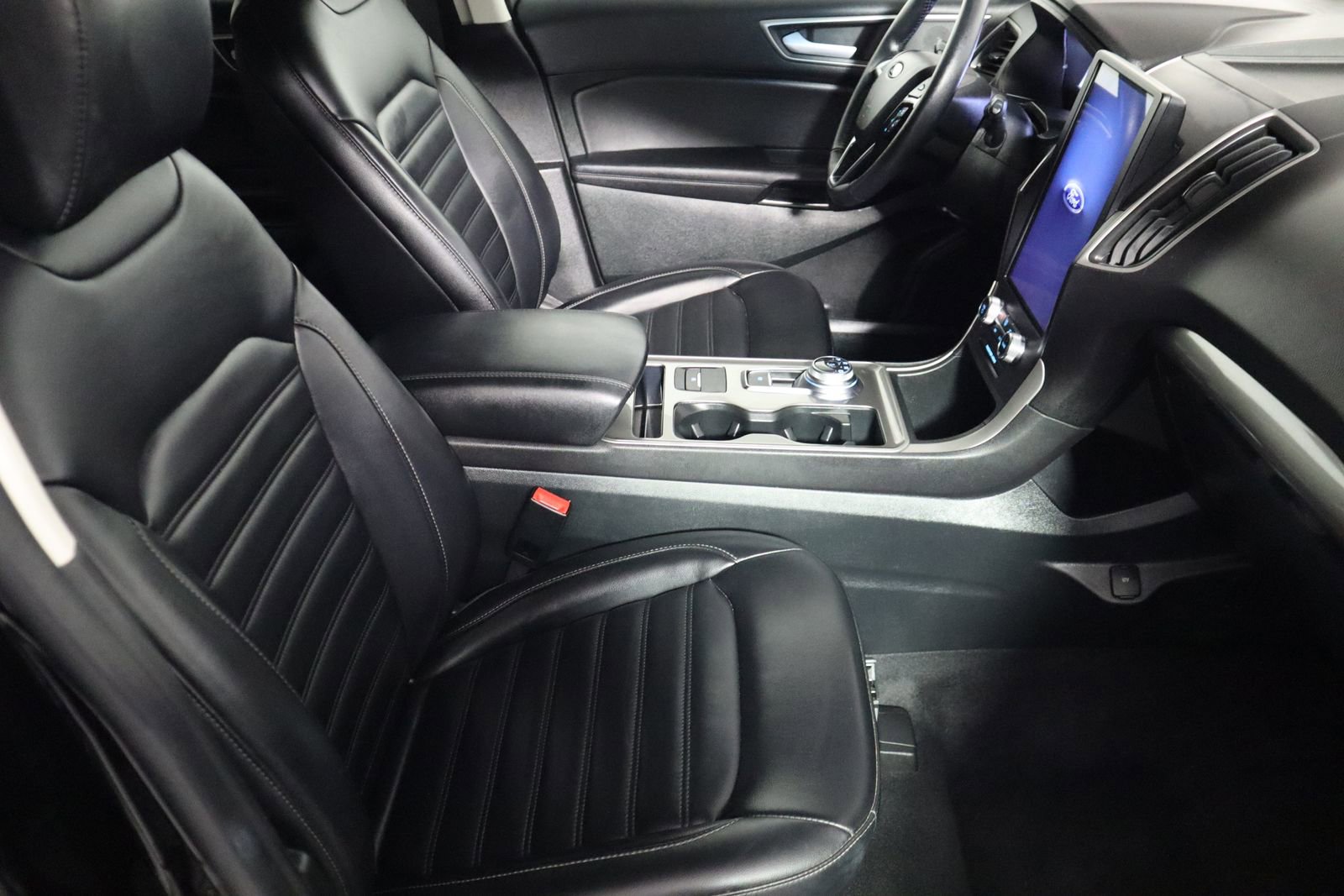 Used 2024 Ford Edge SEL image 44