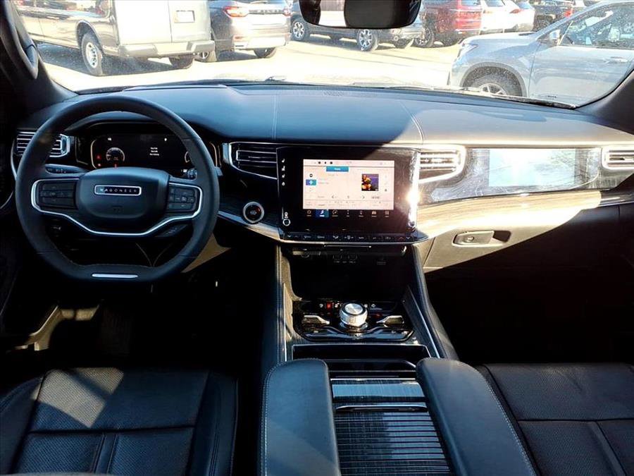 Used 2022 Jeep Wagoneer Series III w/ Premium Group I image 22