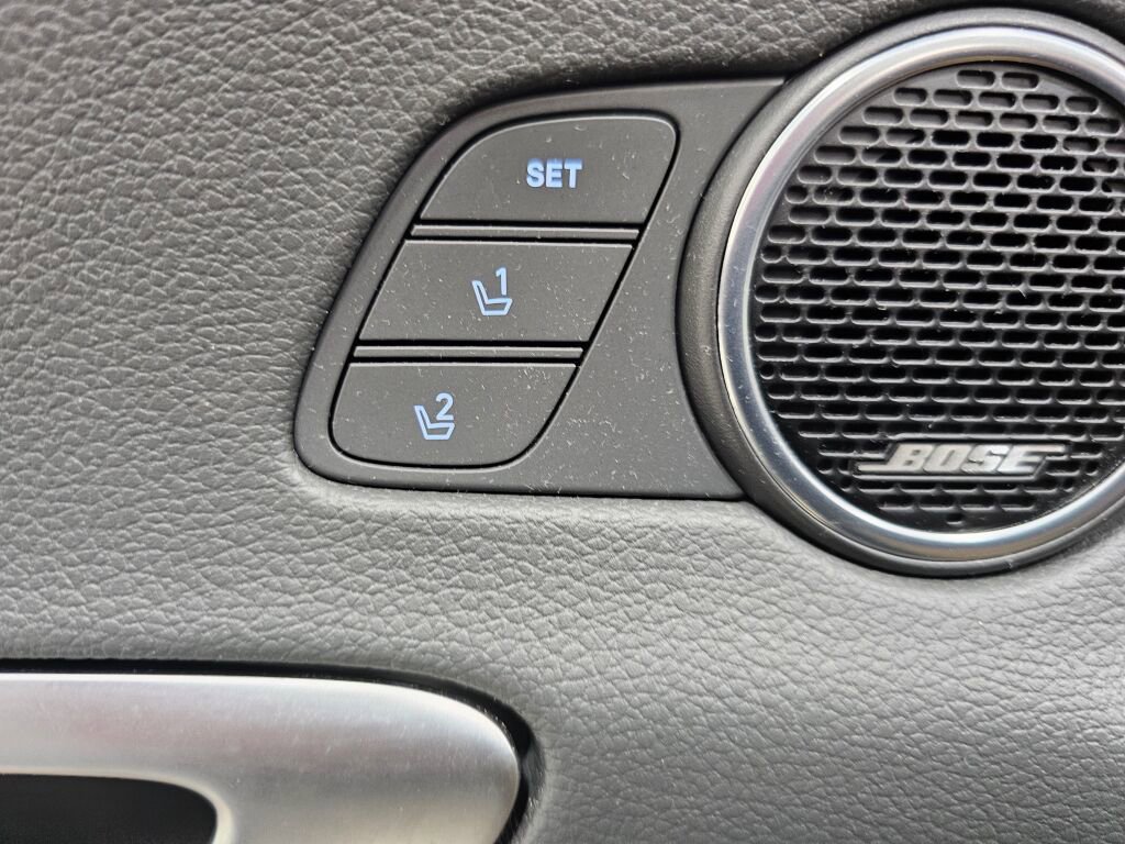 Used 2025 Hyundai Sonata Limited FWD image 31