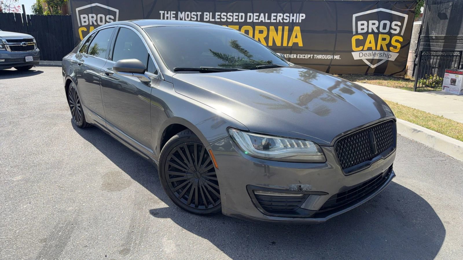 Used 2017 Lincoln MKZ Reserve image 2