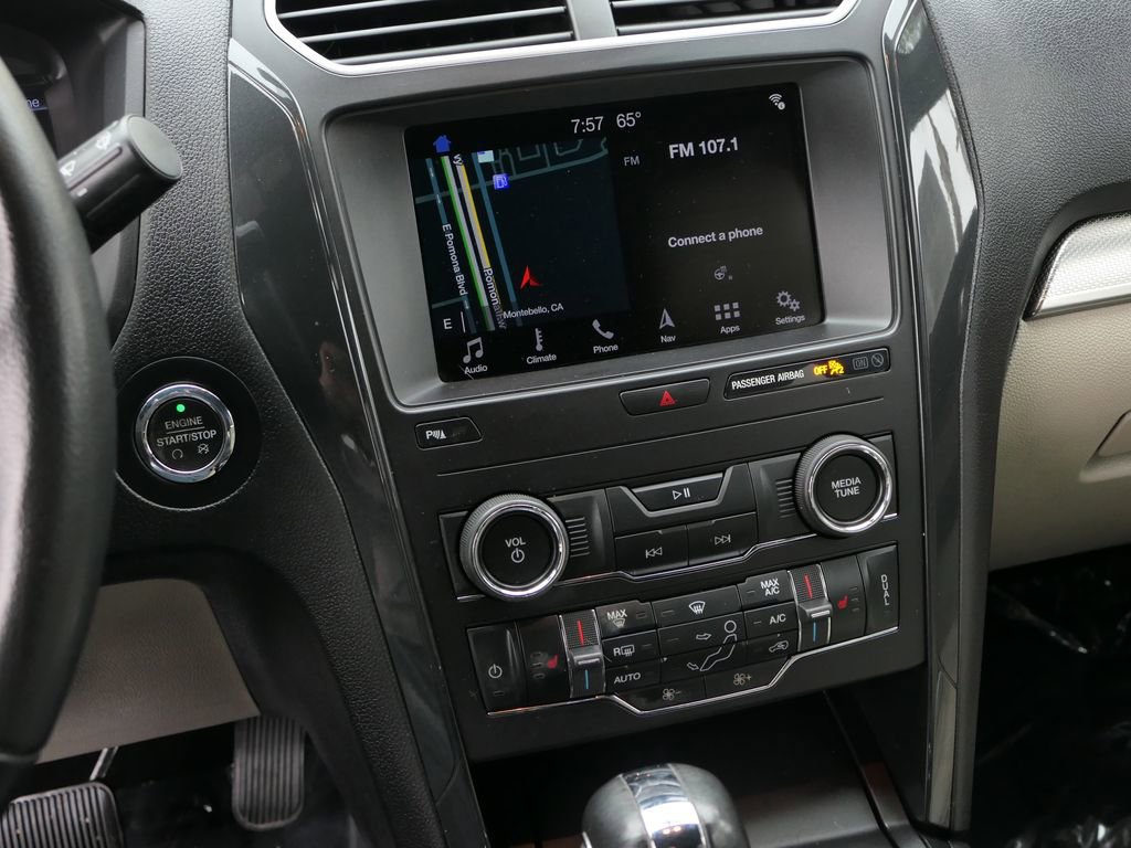 Used 2019 Ford Explorer XLT w/ Equipment Group 202A FWD image 21