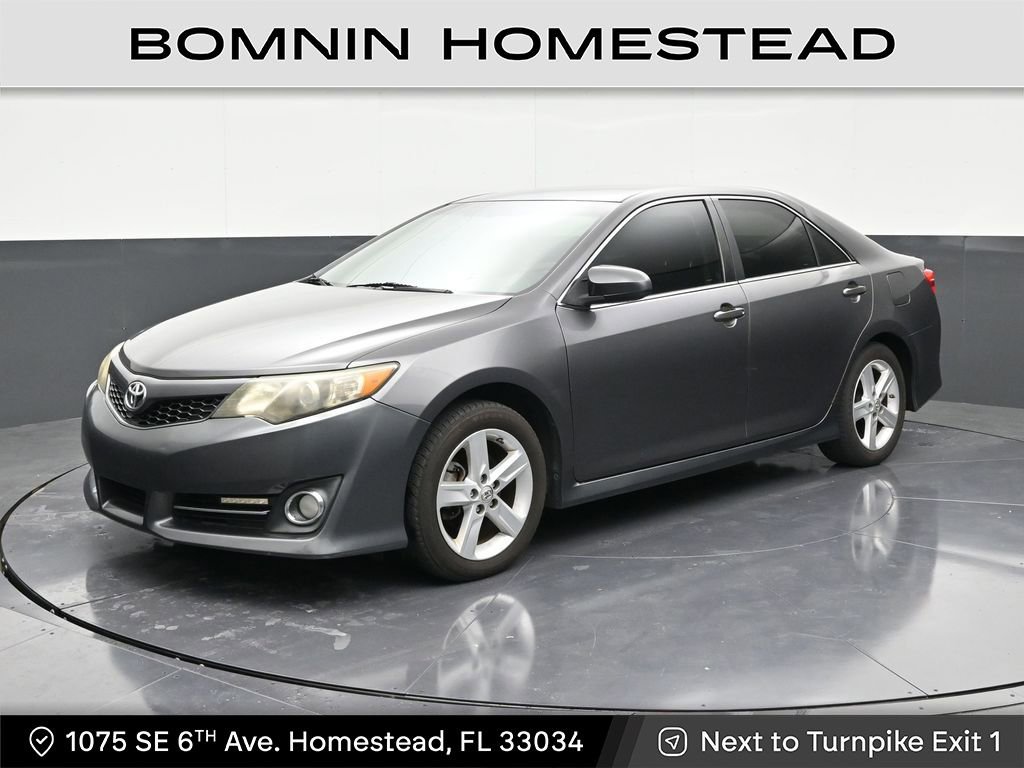 Used 2014 Toyota Camry SE