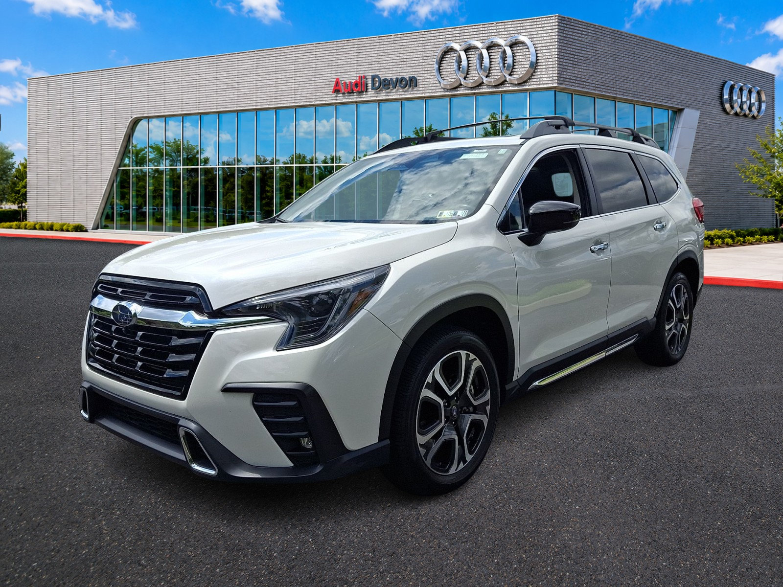 Used 2024 Subaru Ascent Touring AWD/4WD image 3