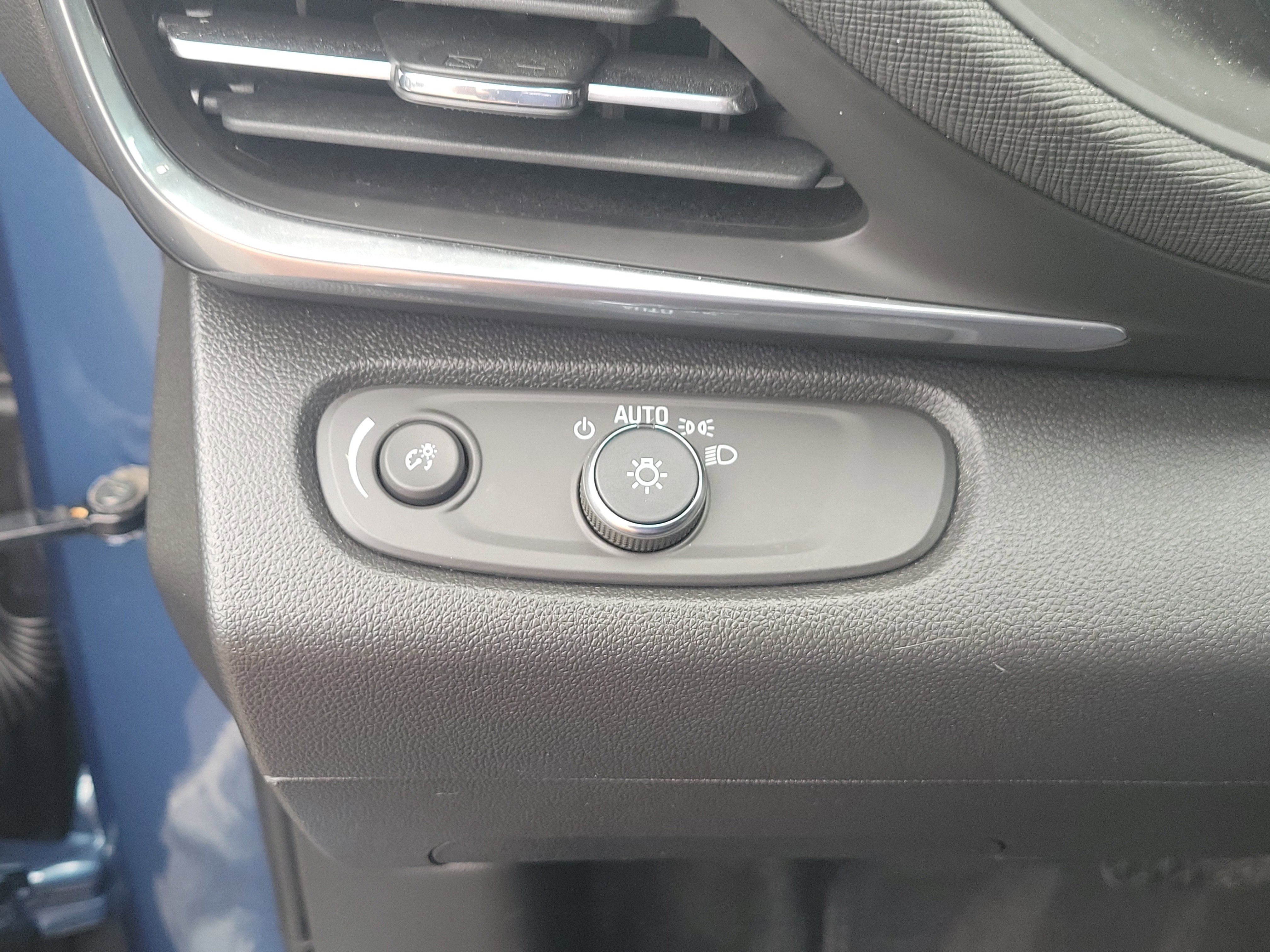 Used 2024 Buick Envista Preferred image 20