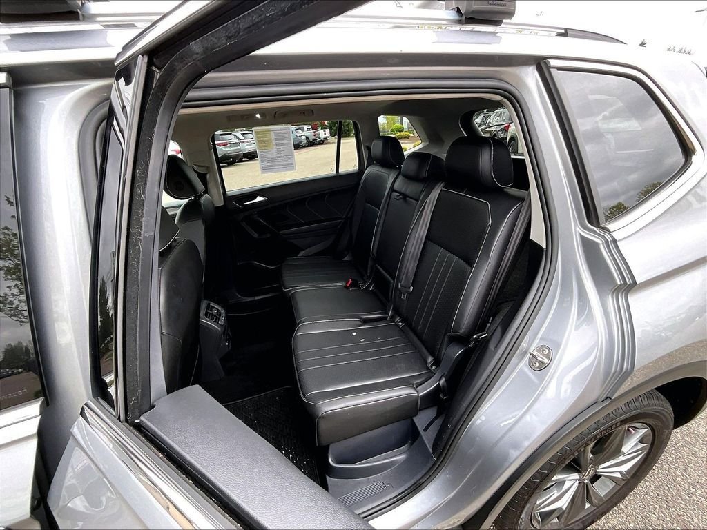 Used 2022 Volkswagen Tiguan SE AWD/4WD image 15