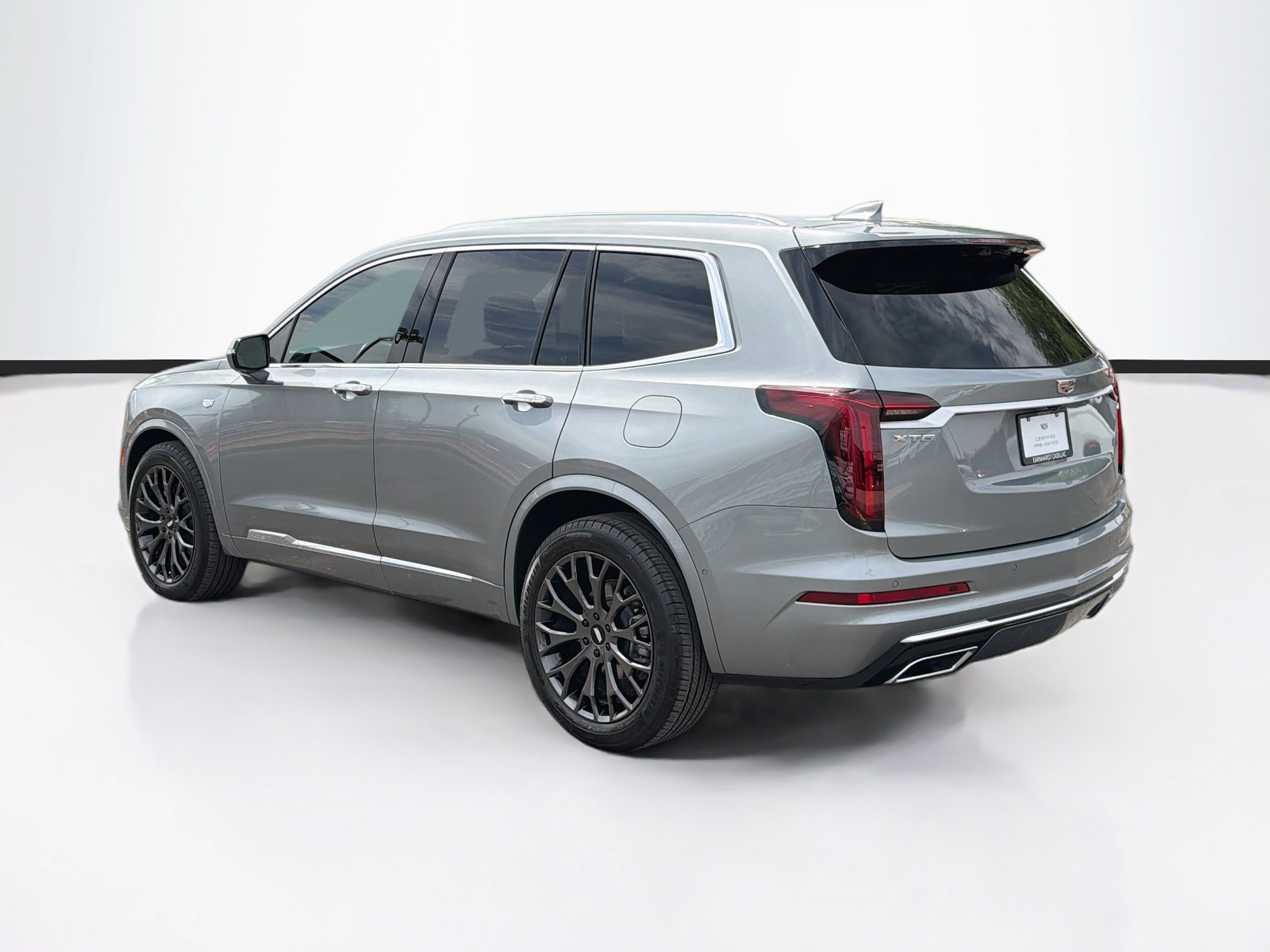Certified 2024 Cadillac XT6 Premium Luxury w/ Technology Package FWD image 7