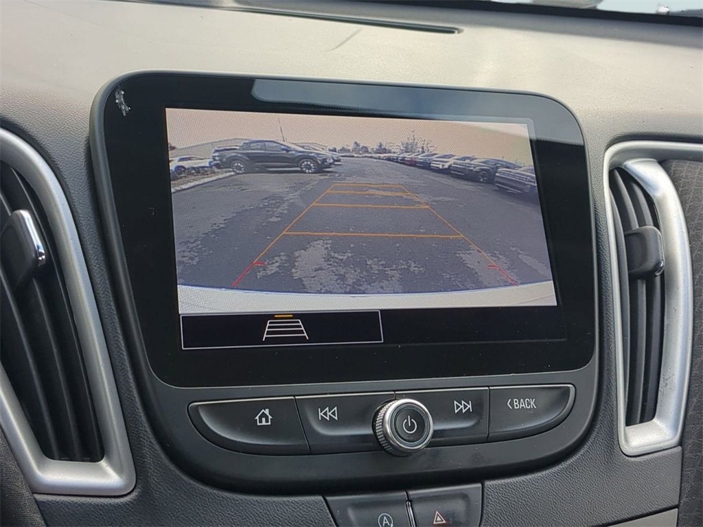 Used 2022 Chevrolet Malibu LT image 18