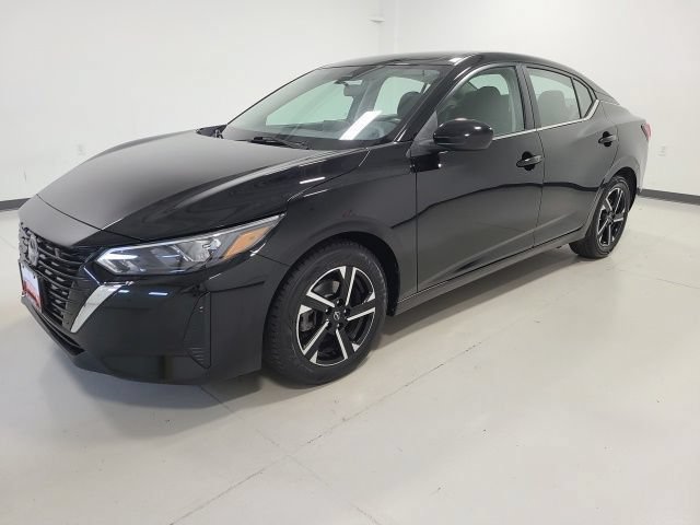 Used 2024 Nissan Sentra SV FWD image 3
