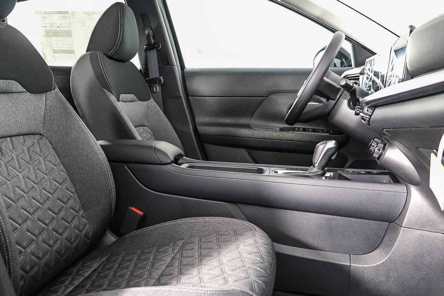 New 2026 Nissan Kicks SV w/ Cold Weather Package FWD image 18