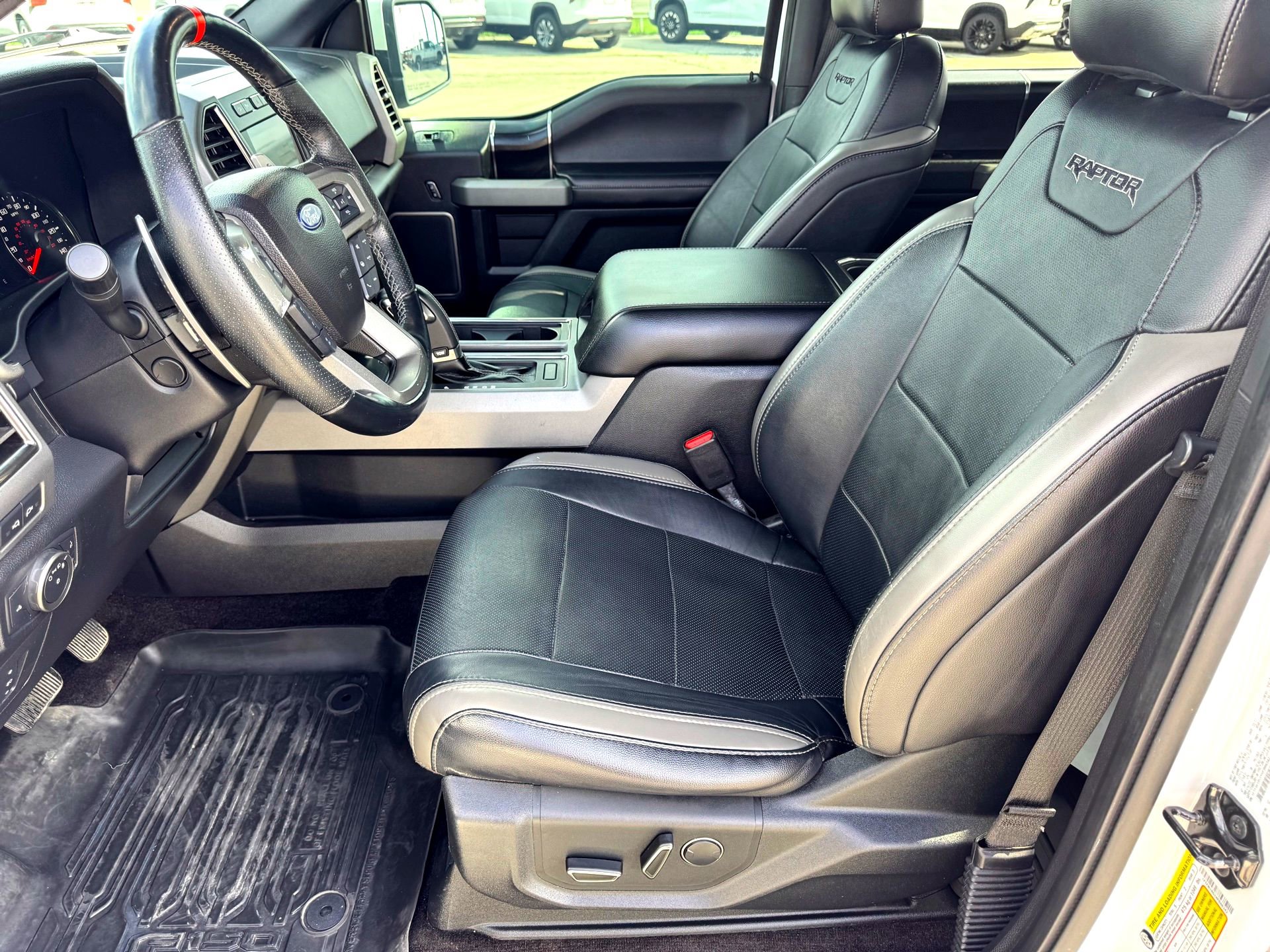 Used 2017 Ford F150 Raptor w/ Equipment Group 802A Luxury image 12