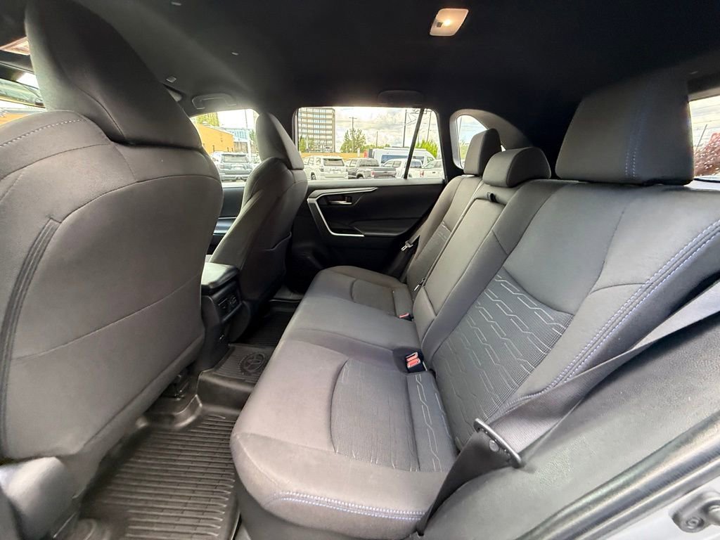 Used 2023 Toyota RAV4 SE AWD/4WD image 16