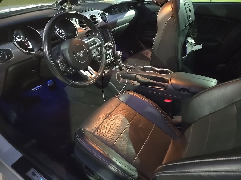 Used 2020 Ford Mustang Premium image 14