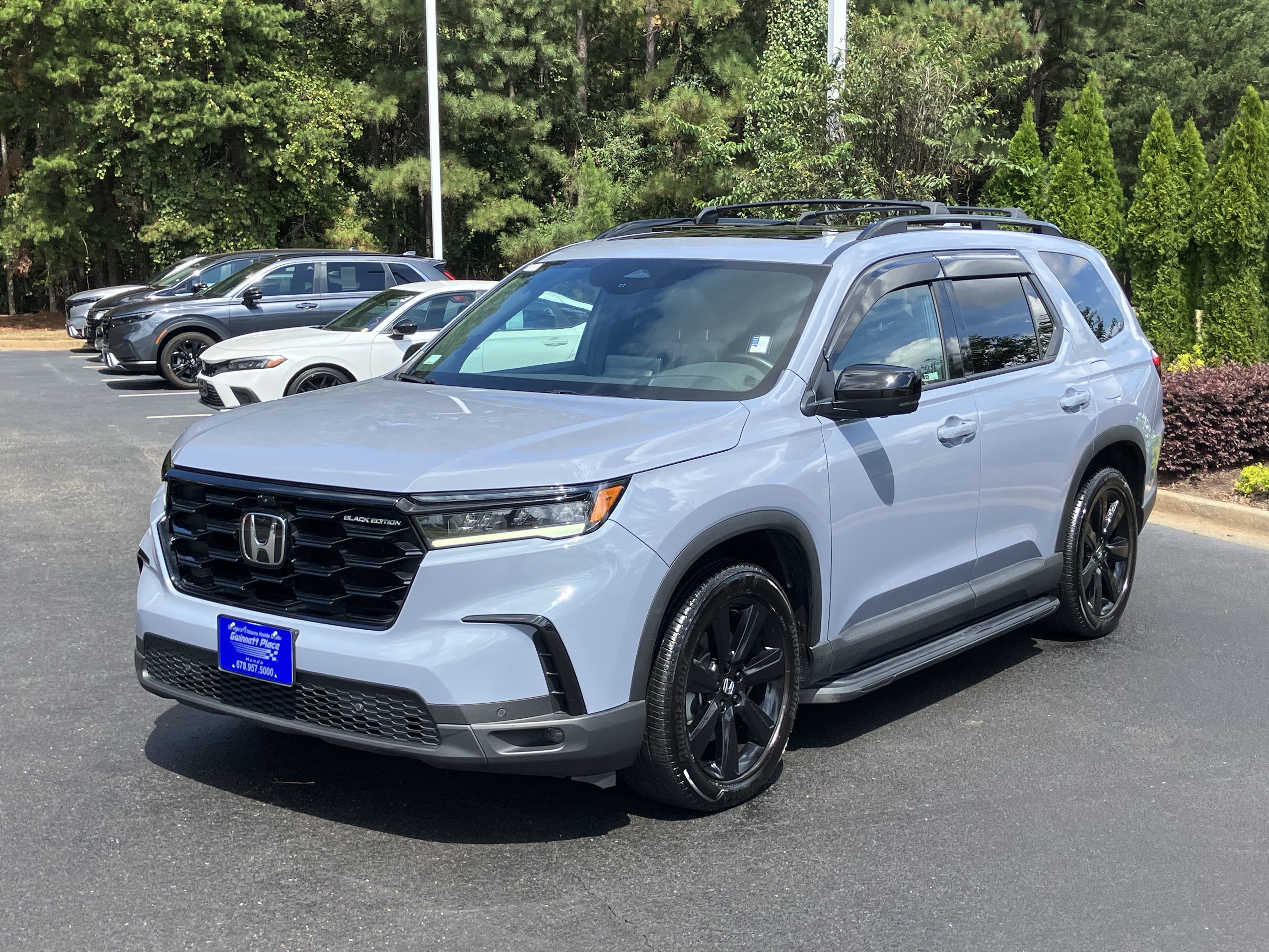 Certified 2025 Honda Pilot Black Edition image 6