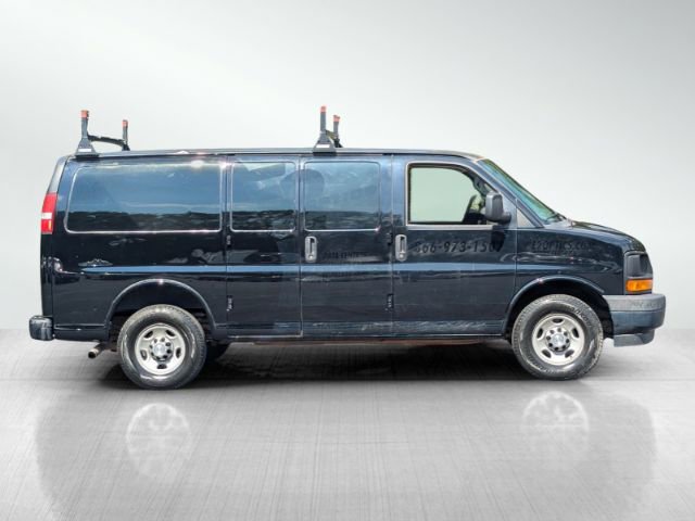 Used 2017 Chevrolet Express 2500 Work Van image 3