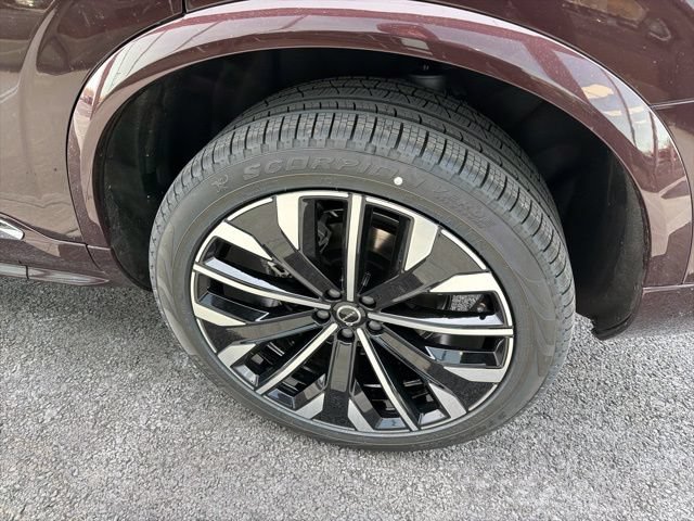 New 2026 Volvo XC90 B6 Plus w/ Protection Package Premier AWD/4WD image 6