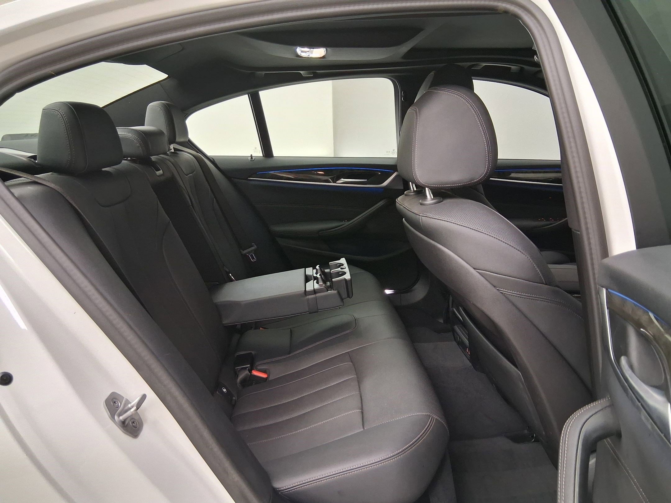 Certified 2023 BMW 530e 530e w/ M Sport Package image 34