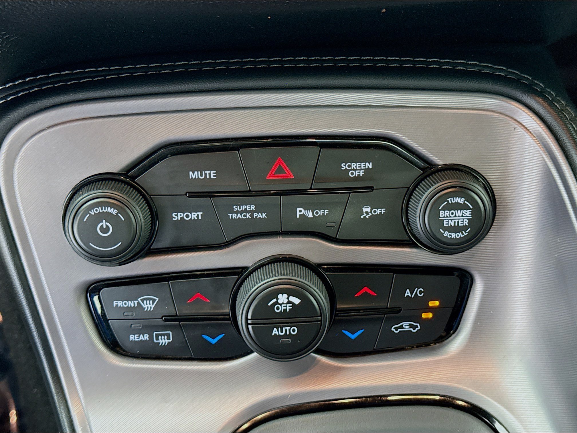 Used 2023 Dodge Challenger R/T RWD image 17