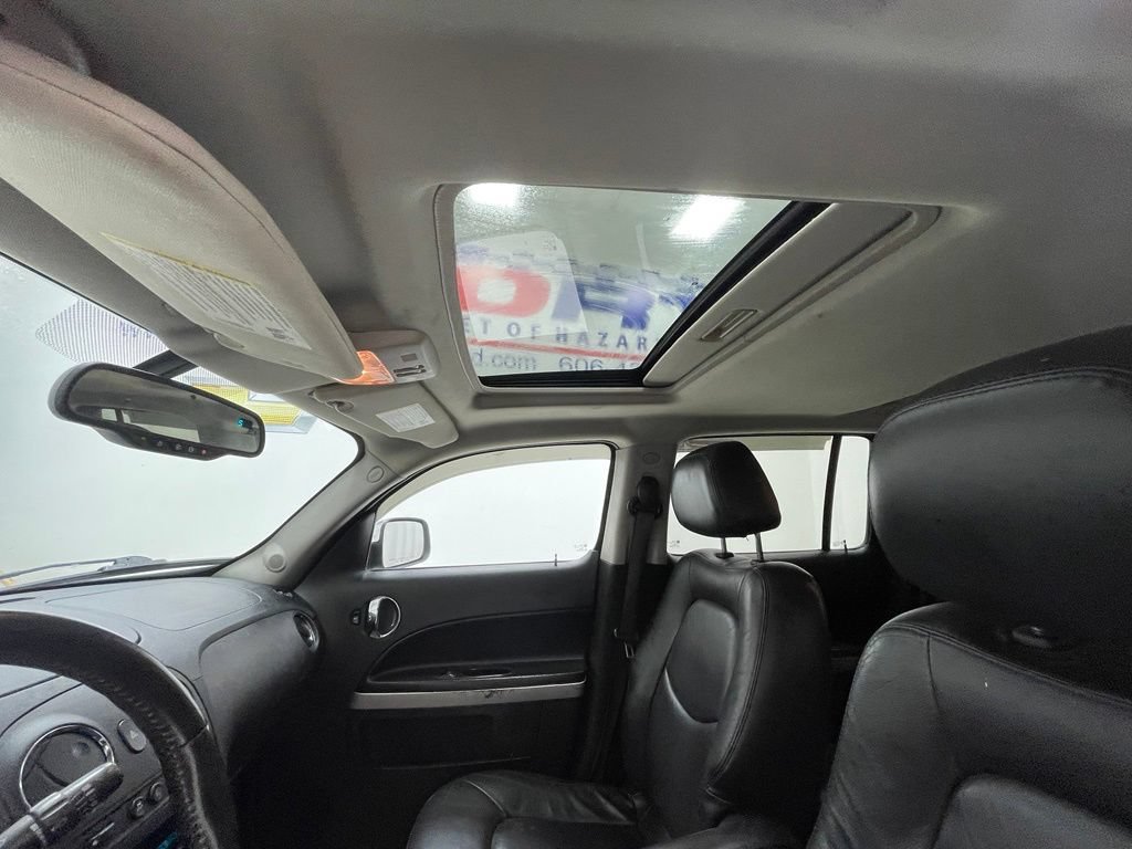 Used 2010 Chevrolet HHR LT w/ LT Preferred Equipment Group FWD image 13