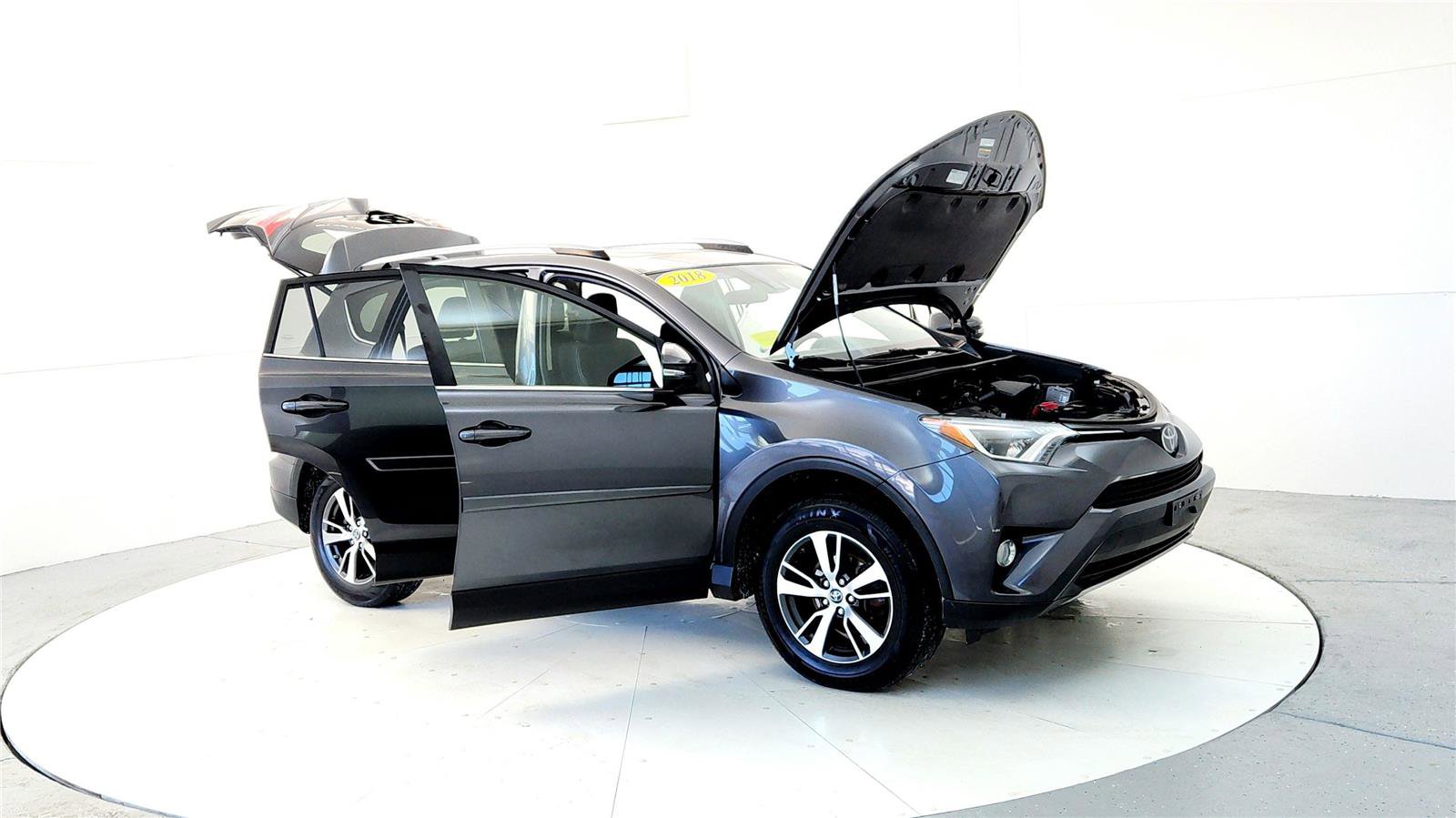 Used 2018 Toyota RAV4 XLE image 12