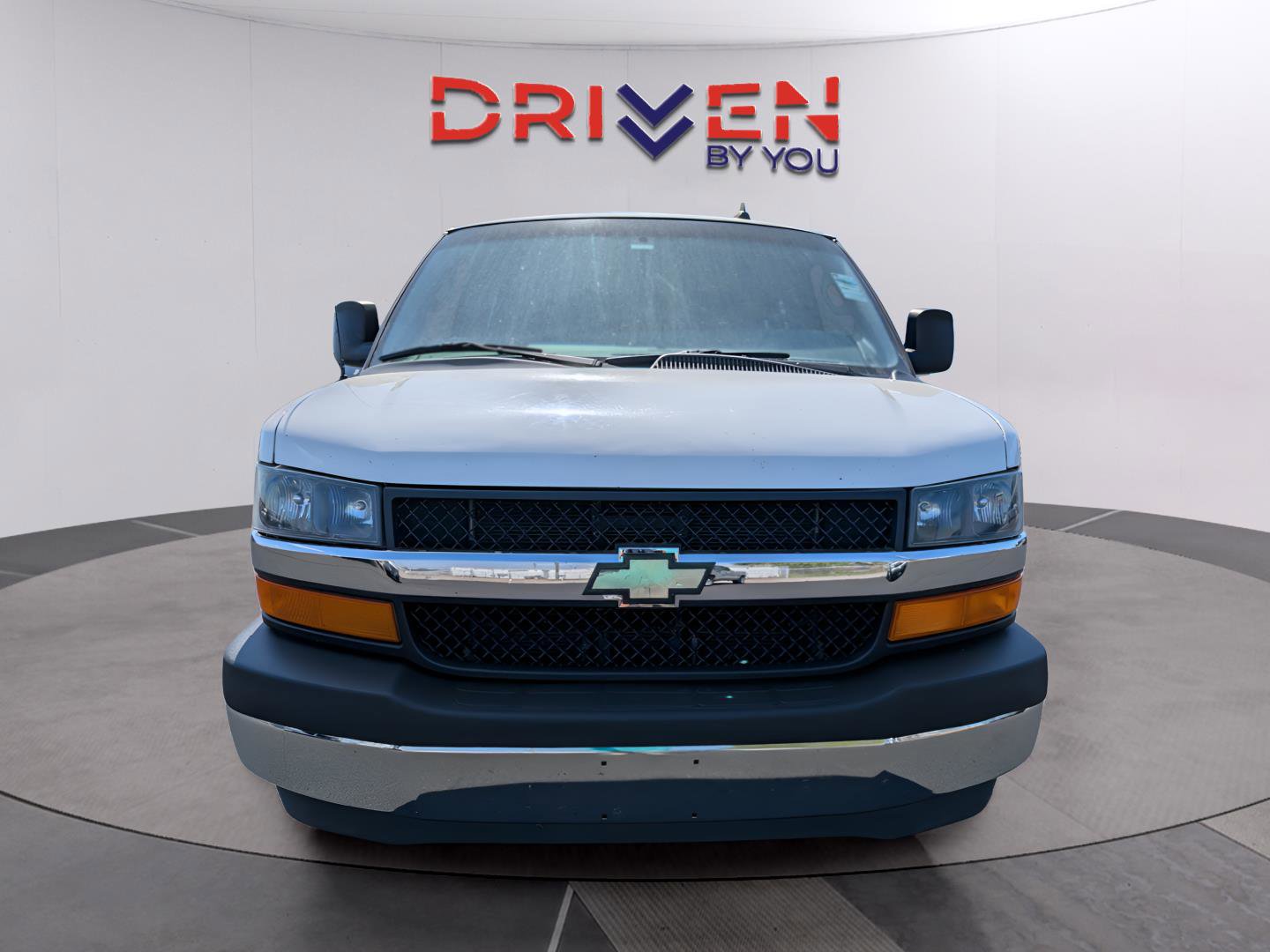 Used 2017 Chevrolet Express 3500 LT w/ LT Preferred Equipment Group image 8