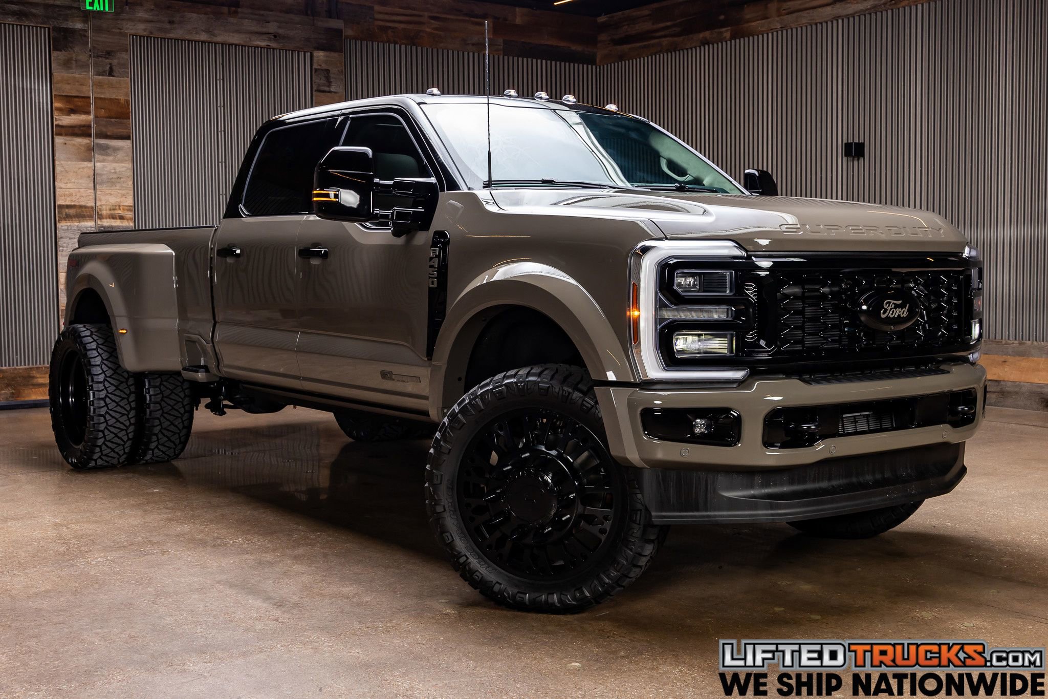 Used 2026 Ford F450 Platinum w/ Platinum Plus Package AWD/4WD image 1