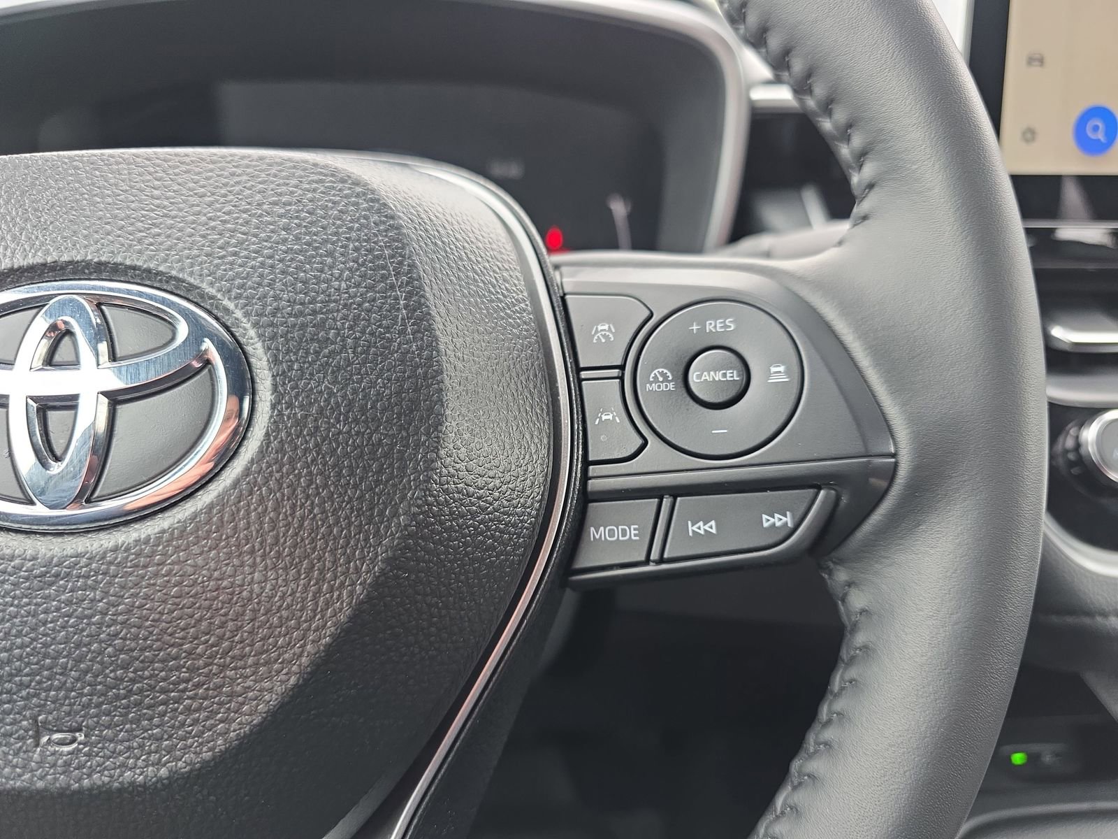 Used 2025 Toyota Corolla XSE image 17