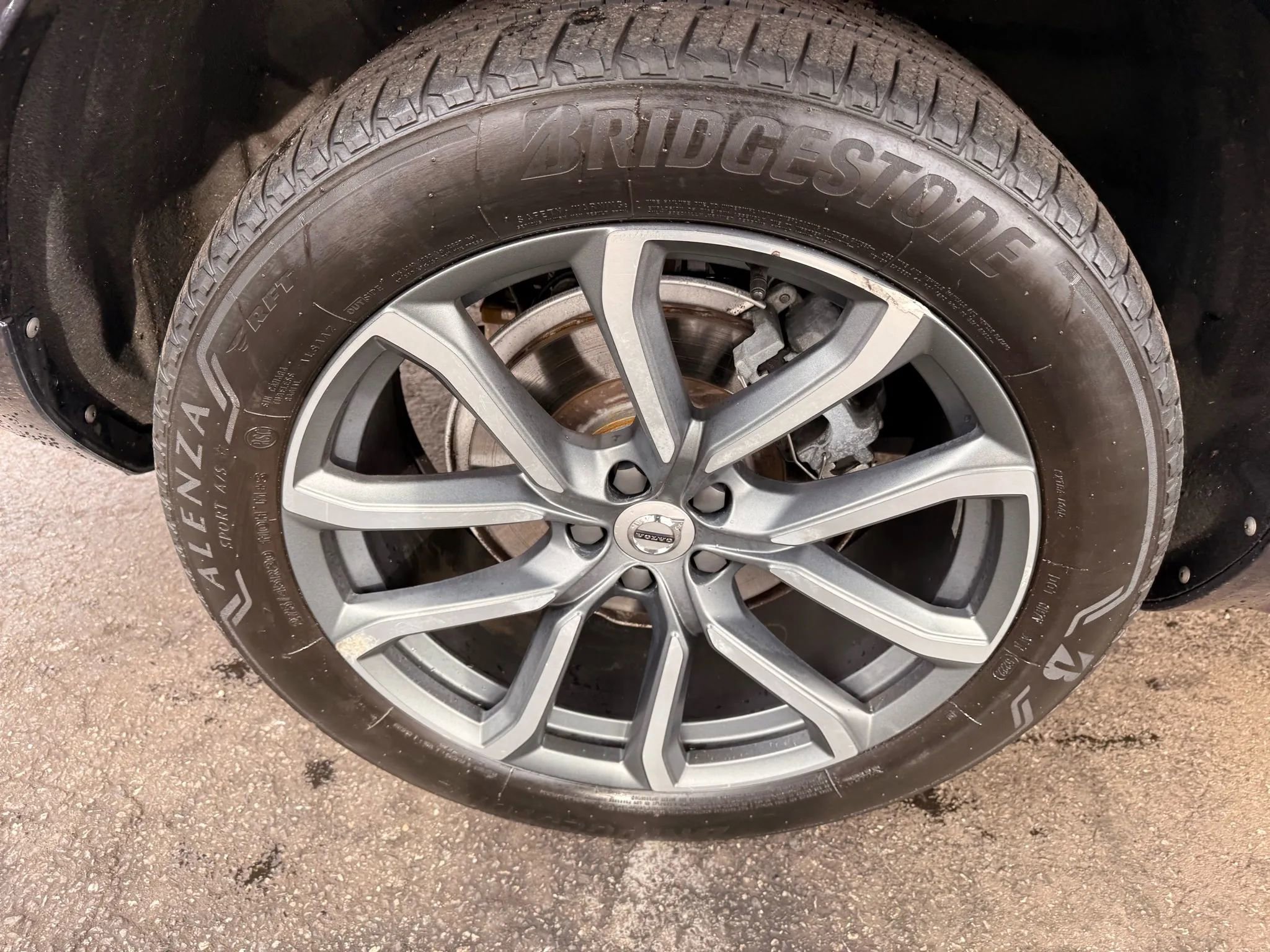 Used 2017 Volvo XC90 T6 Momentum w/ Vision Package image 46