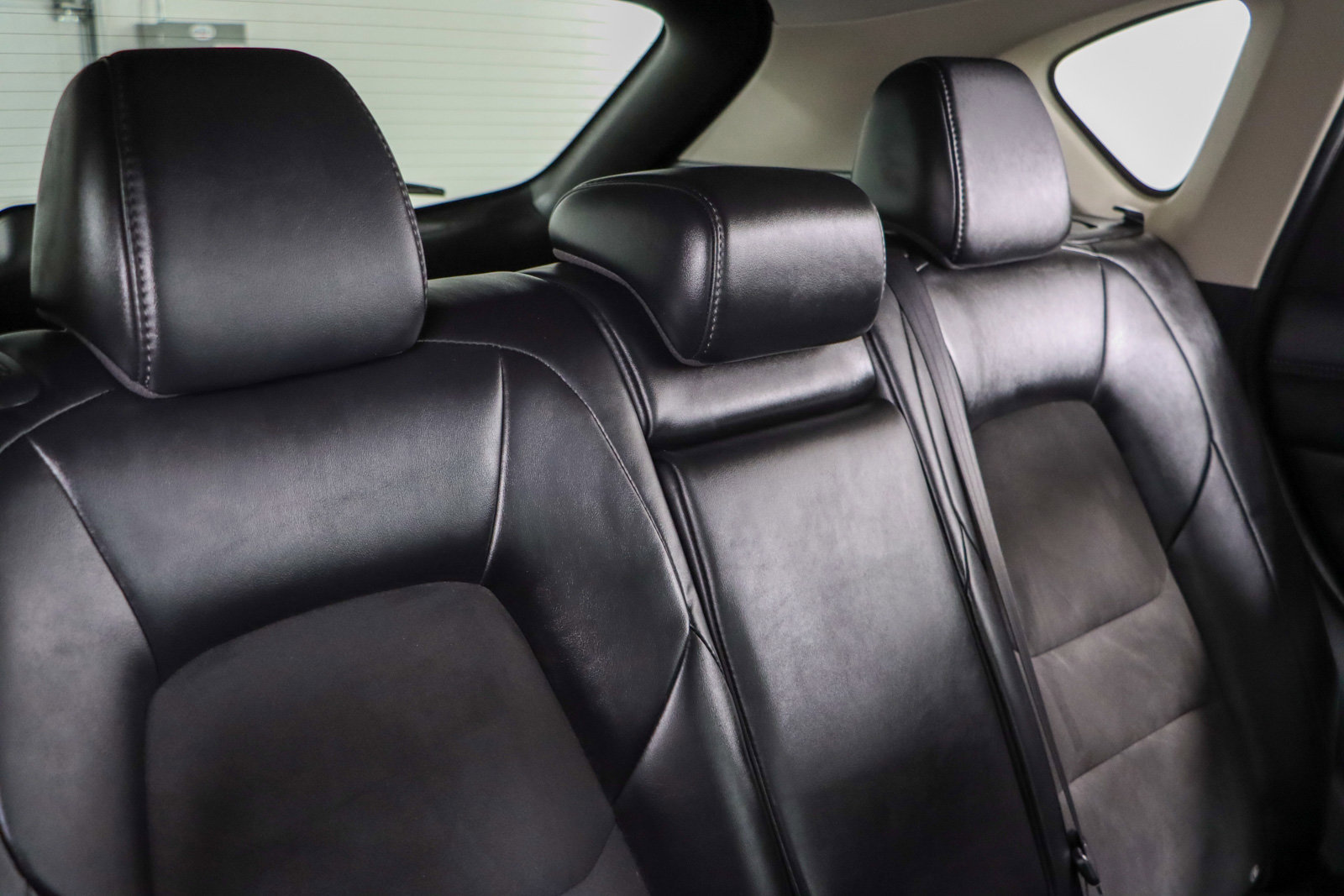 Used 2019 MAZDA CX-5 Touring image 29