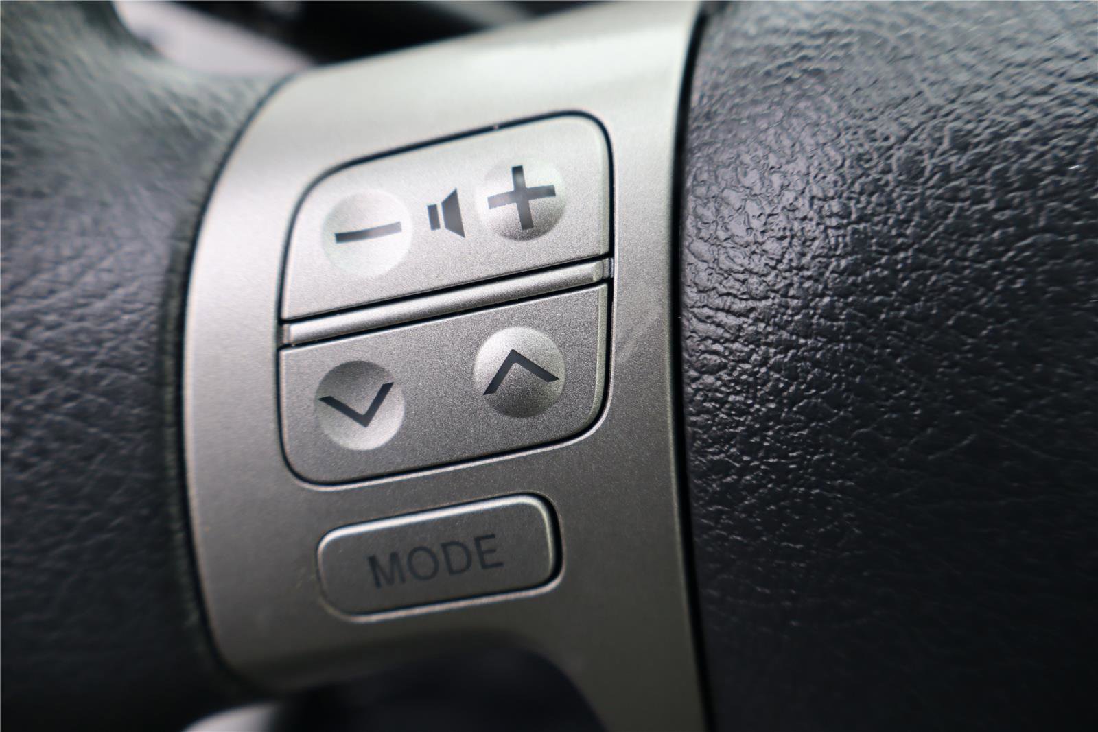 Used 2013 Toyota Corolla LE image 17