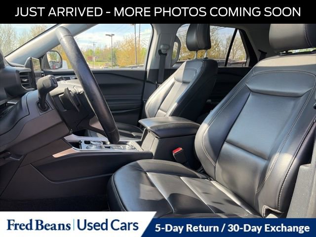 Used 2021 Ford Explorer XLT w/ Equipment Group 202A image 13