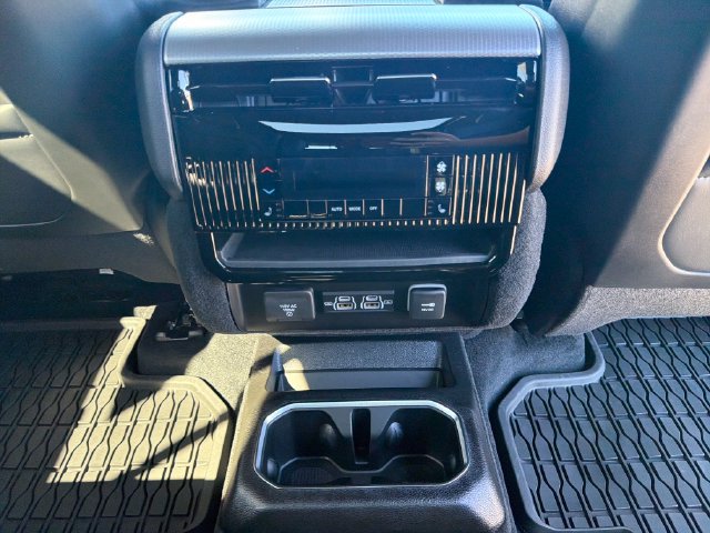 New 2027 Jeep Grand Wagoneer Overland AWD/4WD image 33
