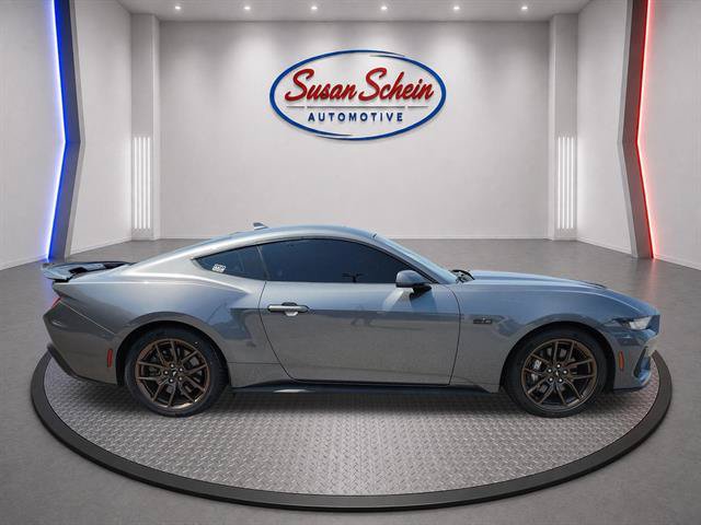 Used 2024 Ford Mustang GT Premium RWD image 4