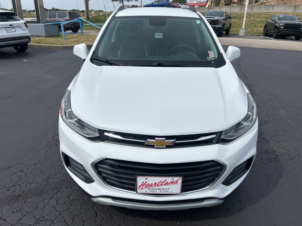 Used 2022 Chevrolet Trax LT w/ LT Convenience Package image 3