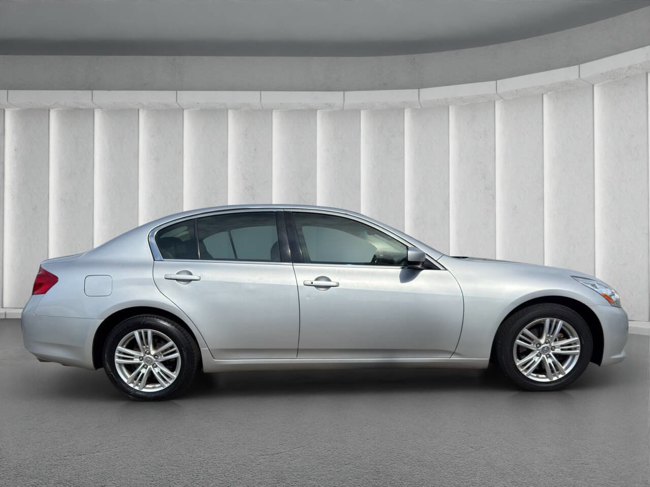 Used 2013 INFINITI G37 x Sedan w/ Premium Pkg image 6