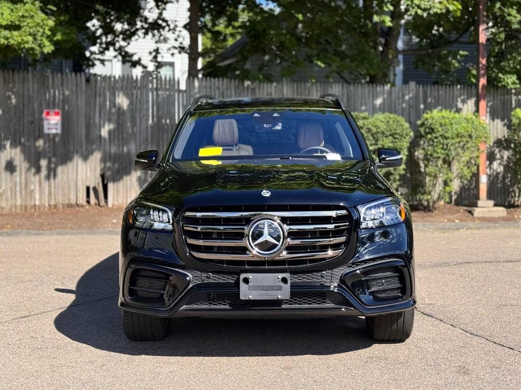 Used 2026 Mercedes-Benz GLS 580 4MATIC image 9