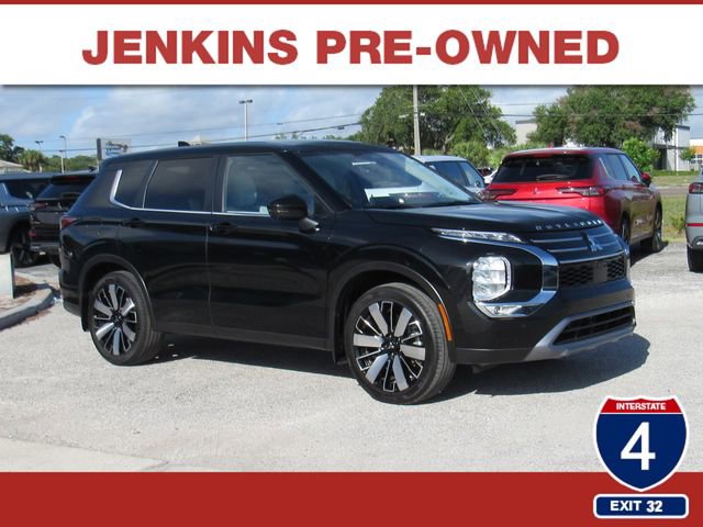 Used 2025 Mitsubishi Outlander SE
