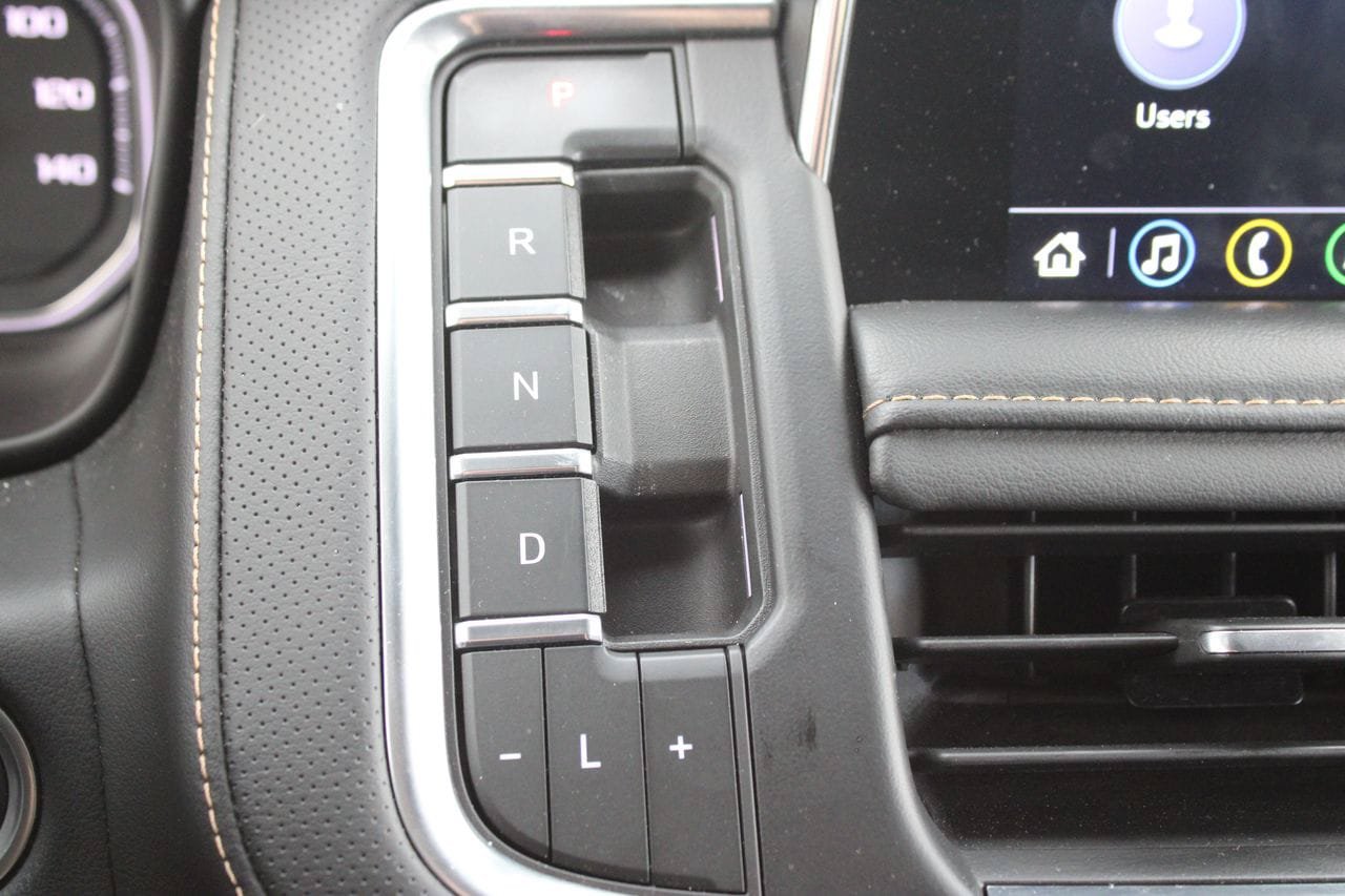Used 2021 GMC Yukon AT4 w/ AT4 Premium Plus Package AWD/4WD image 16