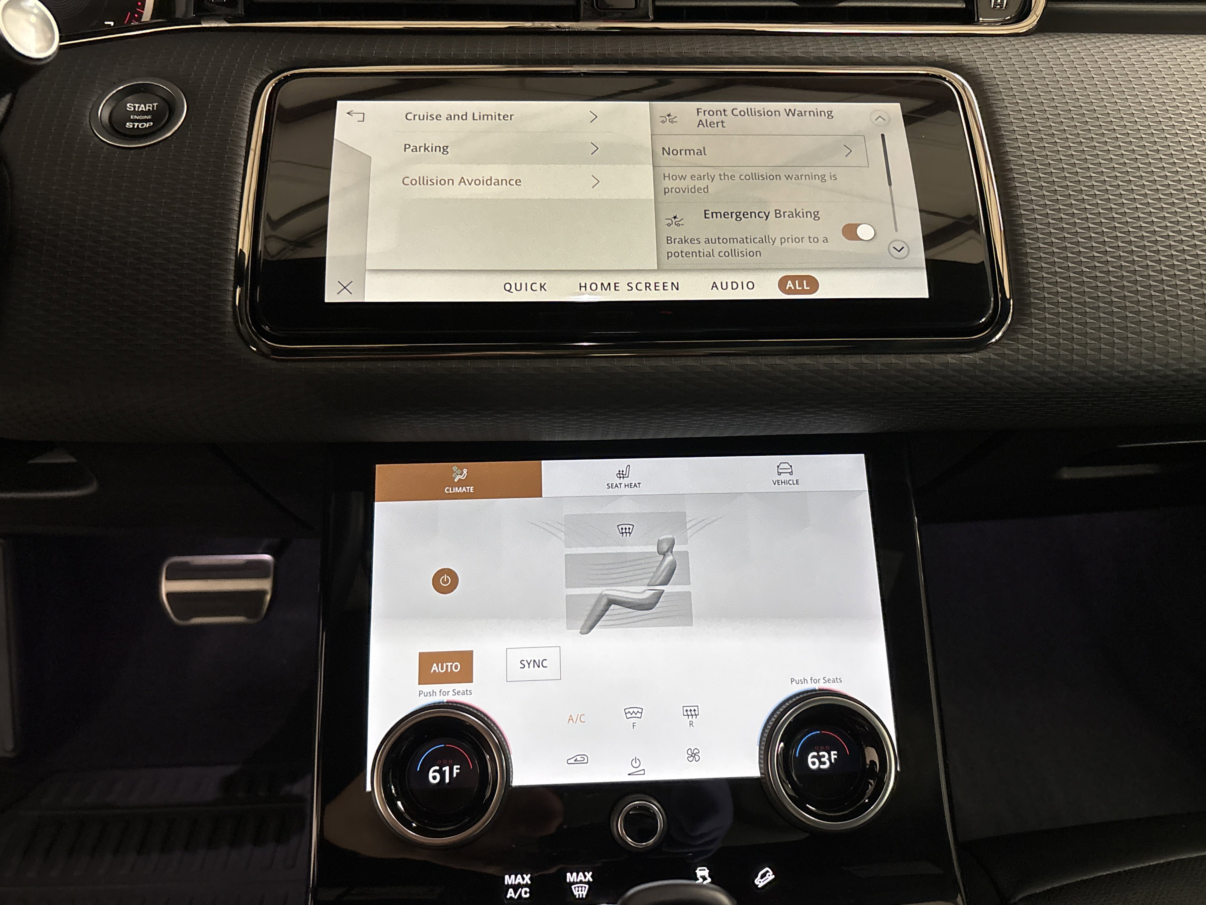 Used 2023 Land Rover Range Rover Evoque R-Dynamic S image 17