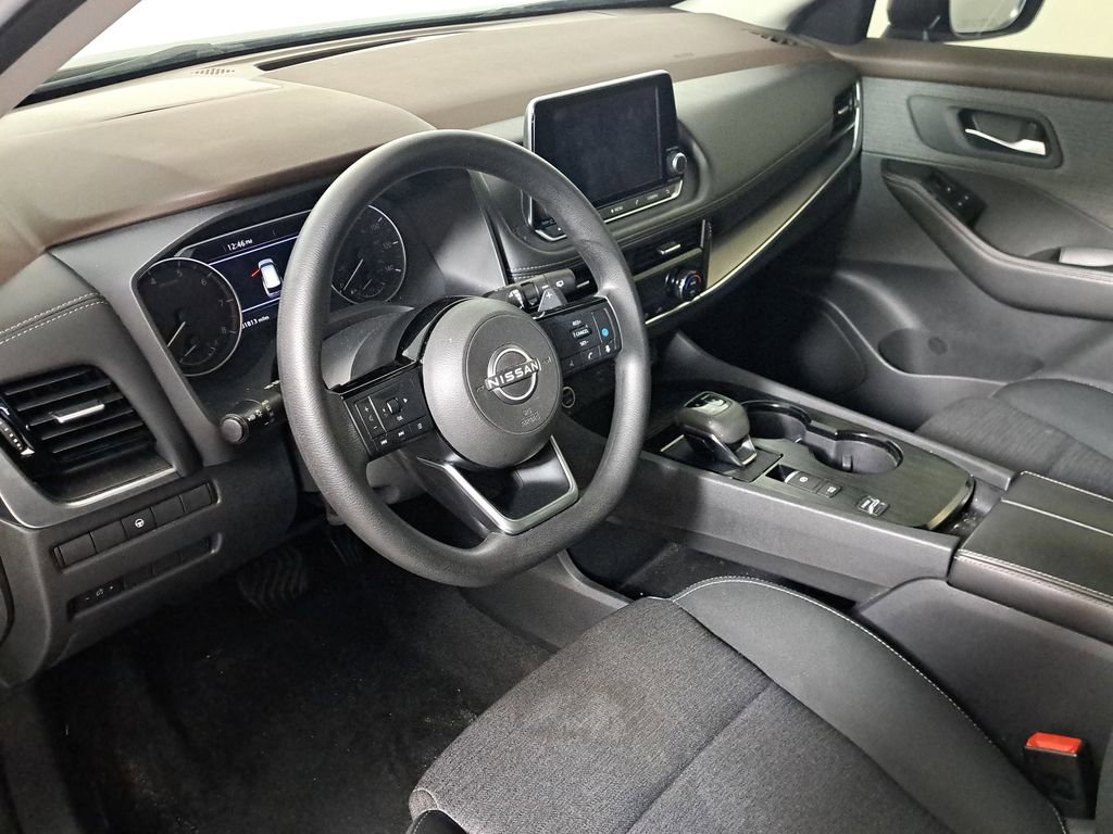 Used 2022 Nissan Rogue SV image 9