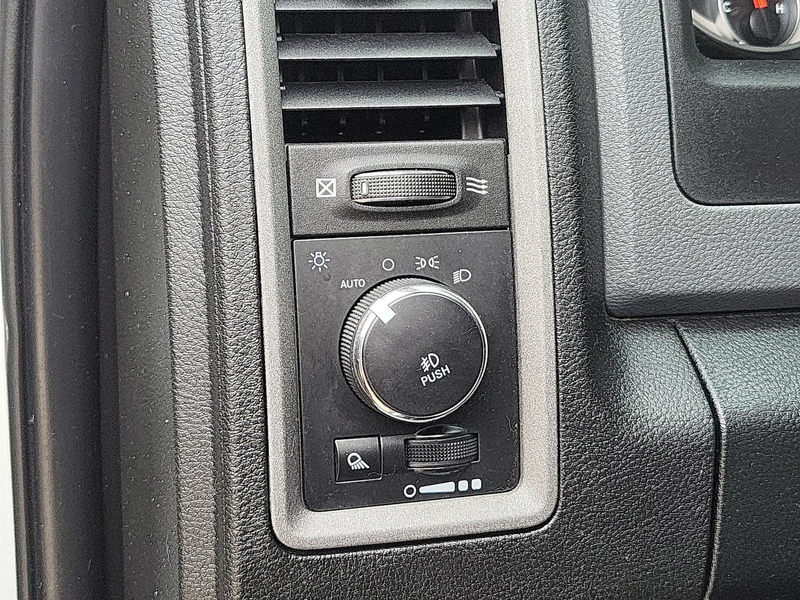 Used 2018 RAM 1500 Express w/ Express Value Package RWD image 17