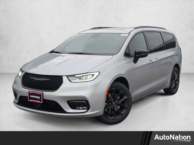 New 2026 Chrysler Pacifica Limited image 1