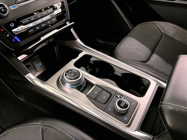 Used 2020 Ford Explorer Limited AWD/4WD image 16