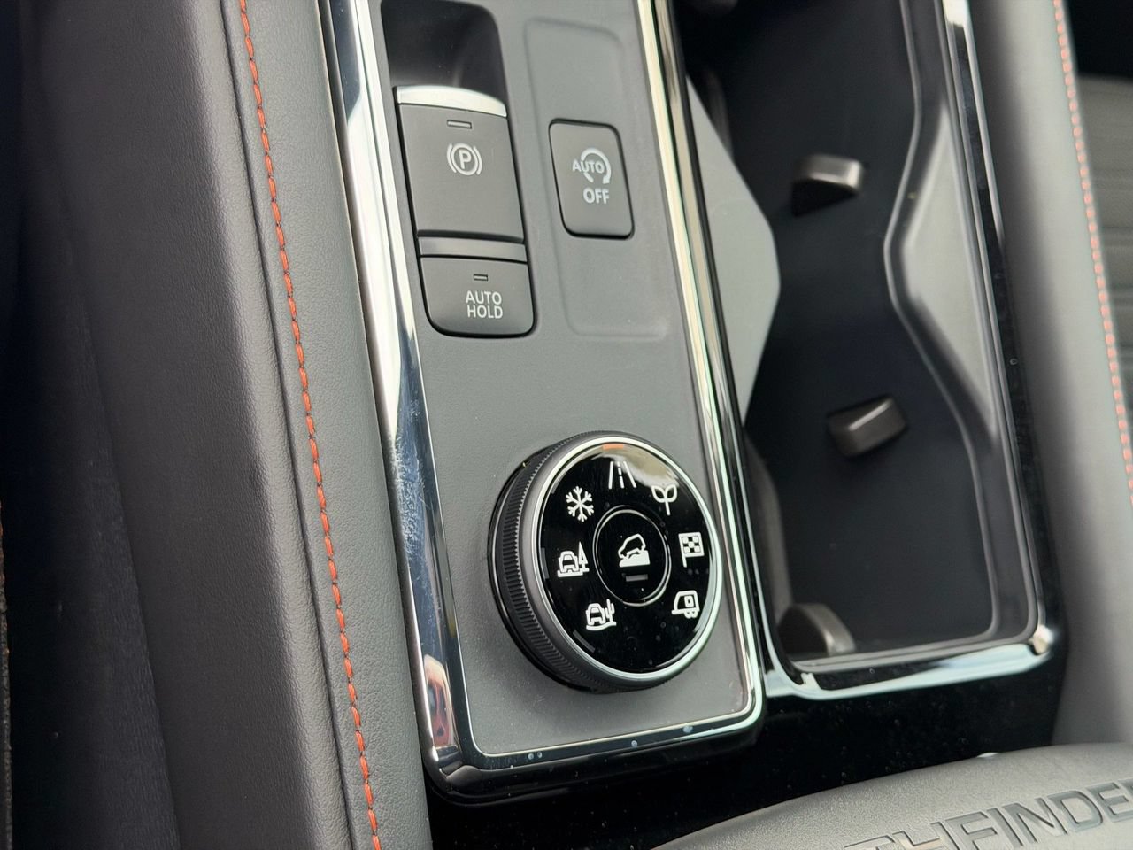 New 2026 Nissan Pathfinder Rock Creek AWD/4WD image 32